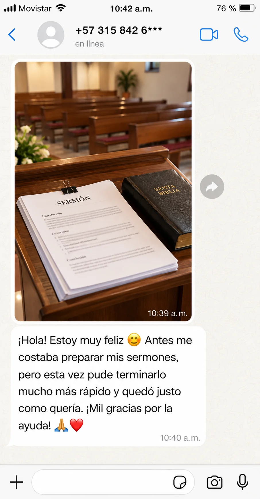 Captura de WhatsApp: púlpito con Biblia y apuntes del sermón, y mensaje de agradecimiento